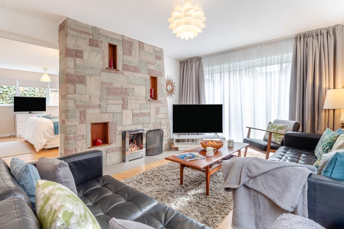 3 bedrooms, iron/ironing board, free WiFi, bed sheets