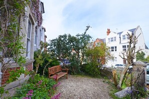 Property grounds - 1 Bed in Swanage (oc-wy357) (Swanage)