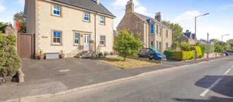 5 Bed in Swinton (oc-t32750)