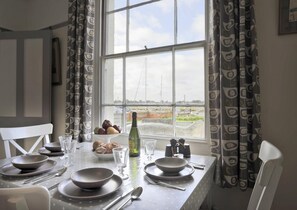 Dining - 4 Bed in Southwold (oc-hbr) (Southwold)
