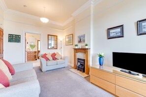 TV - 2 Bed in Swanage (oc-wy491) (Swanage)