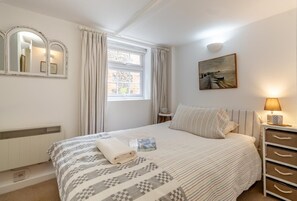 Iron/ironing board, travel cot, free WiFi, bed sheets - 2 Bed in Westleton (oc-ssc) (Westleton)