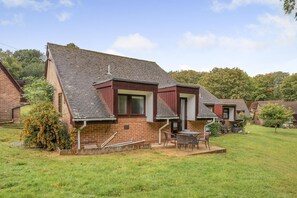 Exterior - 2 Bed in Stone Cross (oc-g33059) (Hailsham)