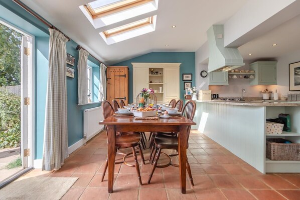 Dining - 3 Bed in Westleton, Saxmundham (oc-est) (Westleton)