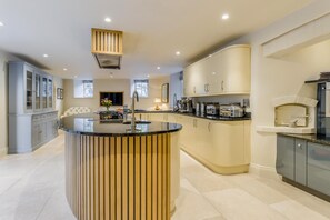 Private kitchen - 11 Bed in Glandyfi (oc-d32752) (Machynlleth)