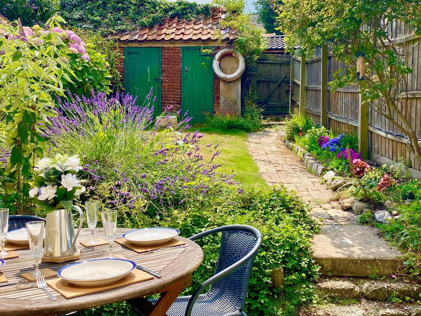 屋外ダイニングエリア