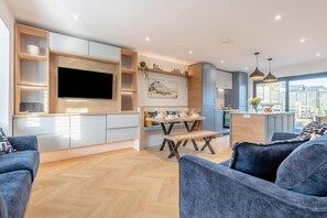 Living area - 2 Bed in Swanage (oc-h33032) (Swanage)