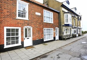 Exterior - 2 Bed in Southwold (oc-hsc) (Southwold)