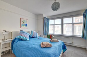 Iron/ironing board, free WiFi, bed sheets - 3 Bed in Swanage (oc-wy333) (Swanage)
