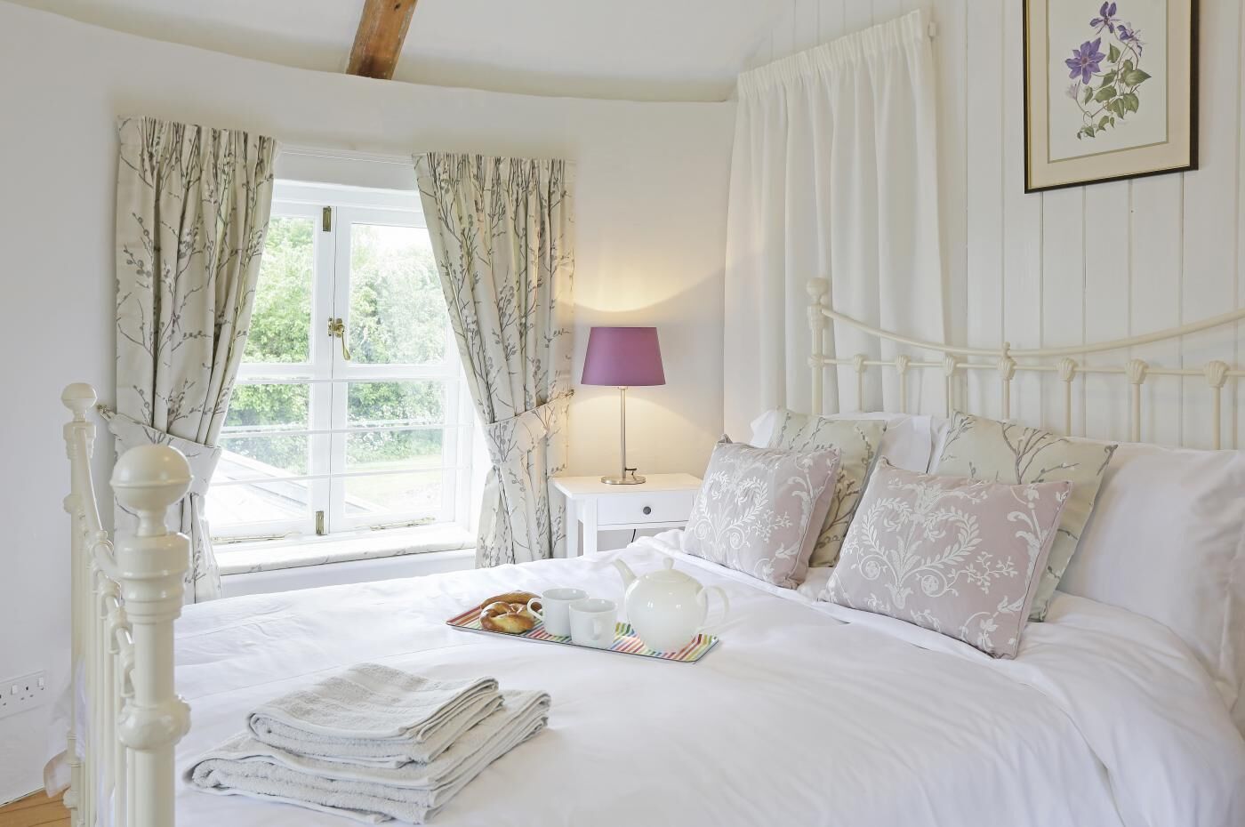 Fer et planche à repasser, Wi-Fi gratuit, draps fournis