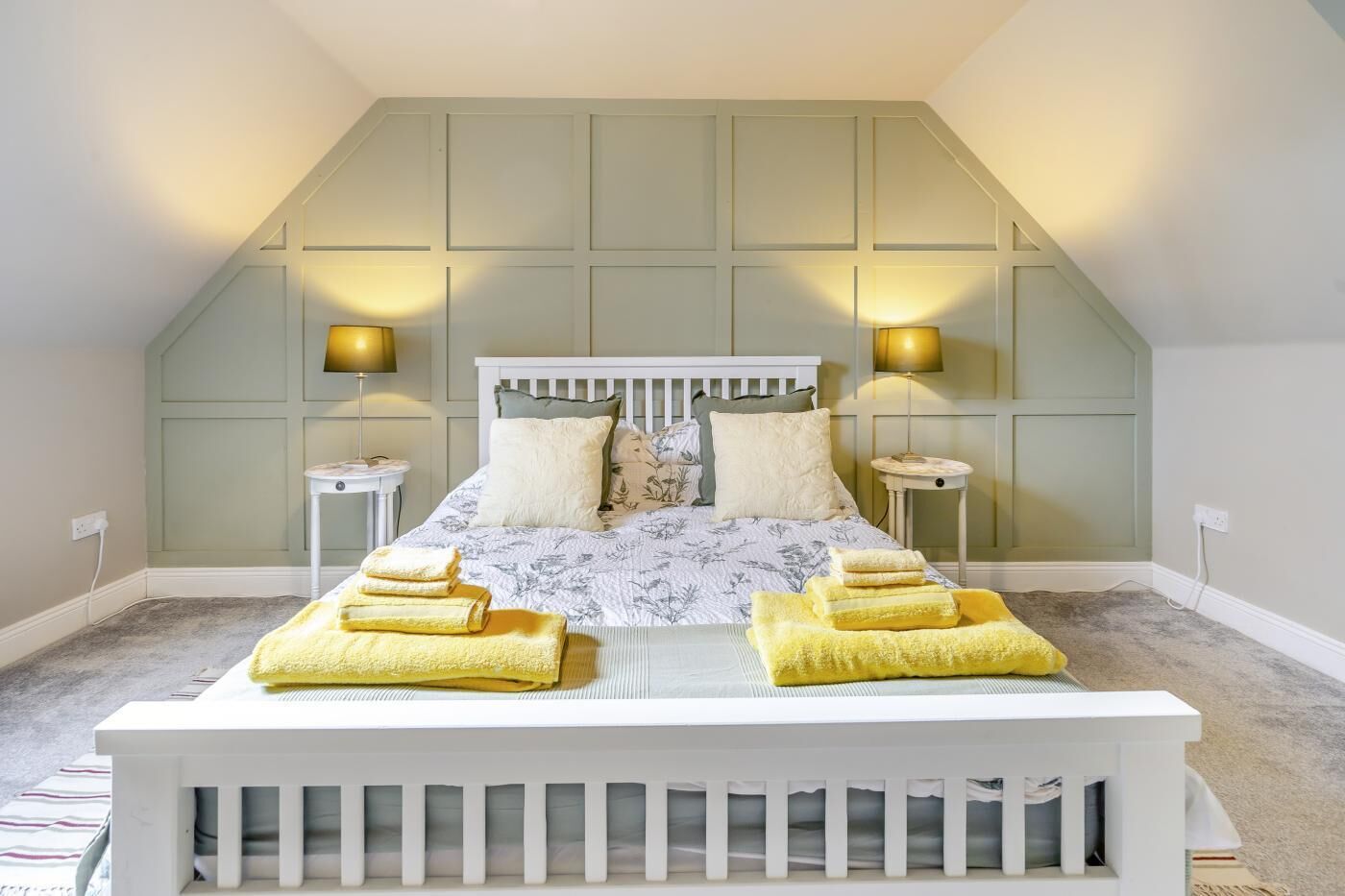 Fer et planche à repasser, Wi-Fi gratuit, draps fournis