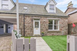 Exterior - 2 Bed in Alyth (oc-a33060) (Alyth)