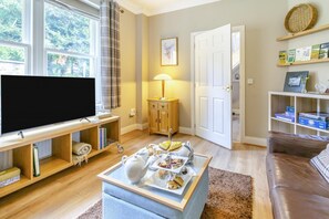 TV - 2 Bed in Alyth (oc-a33060) (Alyth)