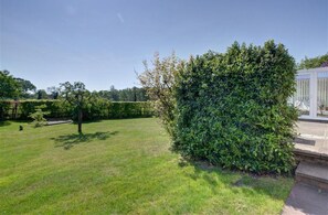 Property grounds - 2 Bed in Aldringham (oc-al125) (Aldringham)