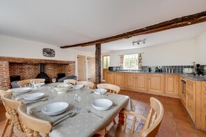 Dining - 4 Bed in Saxmundham (oc-oth) (Dunwich)