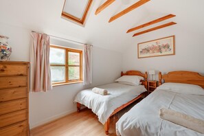 Iron/ironing board, free WiFi, bed sheets - 4 Bed in Saxmundham (oc-oth) (Dunwich)