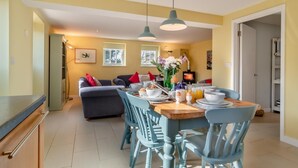 Dining - 3 Bed in Knodishall (oc-wbco) (Knodishall)