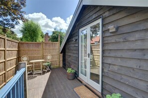 Outdoor dining - 1 Bed in Woodbridge (oc-tcl) (Badingham)