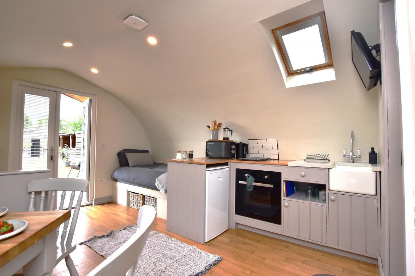 Fer et planche à repasser, Wi-Fi gratuit, draps fournis