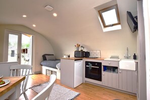 مكواة/لوح كي وواي فاي مجانًا وملاءات أسرّة