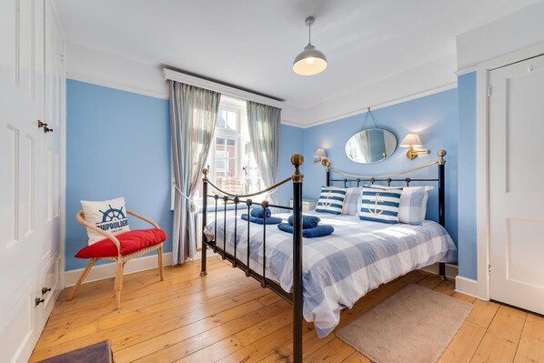 Silitysrauta/-lauta, ilmainen Wi-Fi, vuodevaatteet