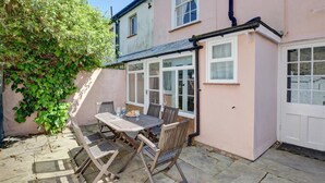 Outdoor dining - 3 Bed in Southwold (oc-sl139) (Southwold)