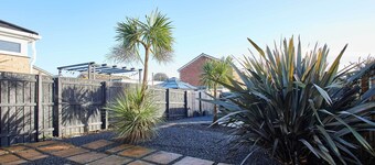 Host Stay Coquet House