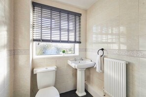 House | 2 bedrooms - Host Stay Coquet House (Morpeth)