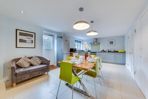 Interior - 6 Bed in Knodishall (oc-bil) (Knodishall)