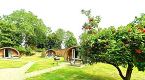 Terrace/patio - 1 Bed in Rocester (oc-l33056) (Barrow Hill)