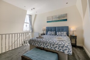 Iron/ironing board, free WiFi, bed sheets - 1 Bed in Weymouth (oc-wy437) (Weymouth)