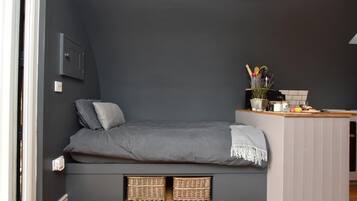 Fer et planche Ă repasser, Wi-Fi gratuit, draps fournis