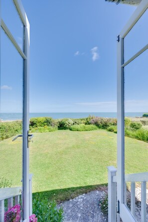 Property grounds - 3 Bed in Swanage (oc-wy127) (Swanage)