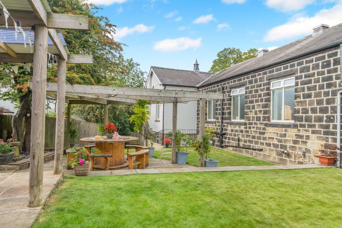 屋外ダイニングエリア