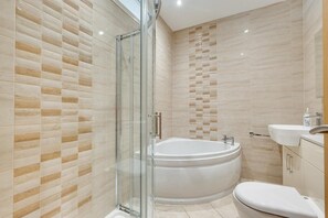 Towels - 1 Bed in Weymouth (oc-wy434) (Weymouth)