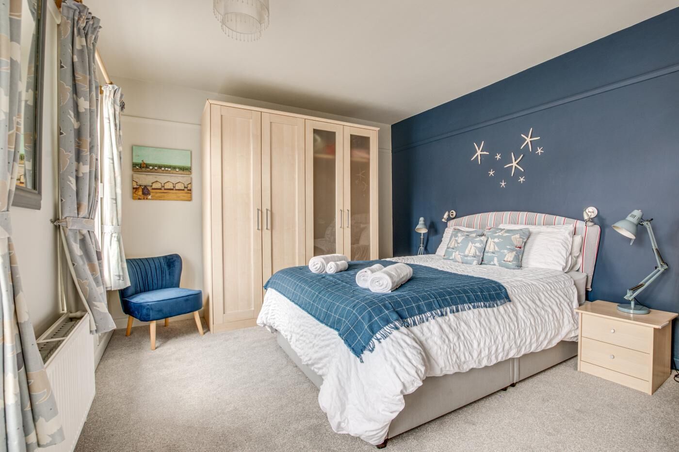 Silitysrauta/-lauta, ilmainen Wi-Fi, vuodevaatteet