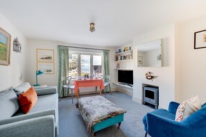 TV - 1 Bed in Southwold (oc-nest) (Southwold)