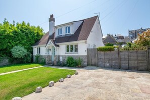 Exterior - 2 Bed in Swanage (oc-wy552) (Swanage)