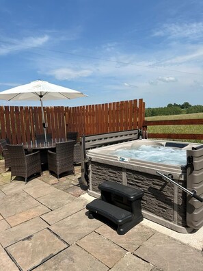 Terrace/patio - 3 Bed in Scaleby (oc-b33069) (Arthuret)