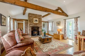 TV, fireplace - 3 Bed in Scaleby (oc-b33069) (Arthuret)