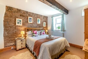 Iron/ironing board, travel crib, free WiFi, bed sheets - 3 Bed in Scaleby (oc-b33069) (Arthuret)
