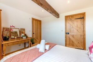 Iron/ironing board, free WiFi, bed sheets - 3 Bed in Scaleby (oc-b33069) (Arthuret)