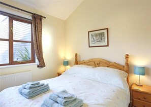 Iron/ironing board, free WiFi, bed sheets - 1 Bed in Beccles (oc-hfc) (Wangford)