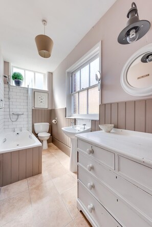 Towels - 1 Bed in Southwold (oc-rest) (Southwold)