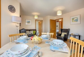 Dining - 2 Bed in Swanage (oc-wy514) (Swanage)