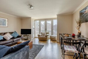 TV - 2 Bed in Weymouth (oc-wy406) (Weymouth)