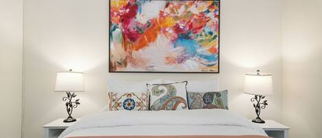 Bureau, fer et planche à repasser, Wi-Fi gratuit, draps fournis