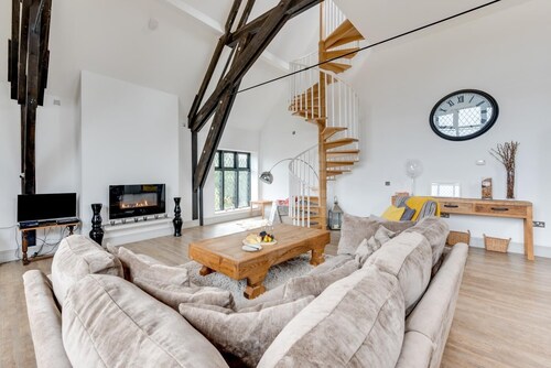 4 Bed in Thorpeness (oc-cho)