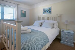 Iron/ironing board, travel cot, free WiFi, bed sheets - 3 Bed in Southwold (oc-pet) (Southwold)