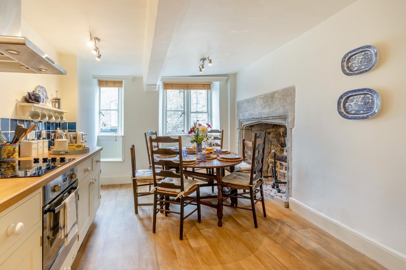 Microwave, oven, cookware/dishes/utensils